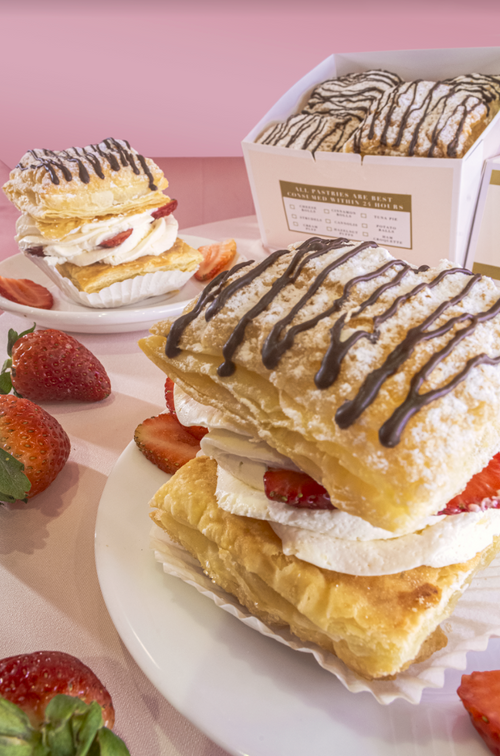CHOCO STRAWBERRY CREAM PUFFS